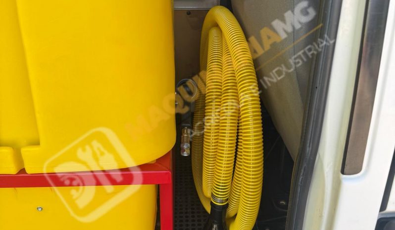 EQUIPO DE DESATASCOS Y SUCCIÓN 800 + 400 LITROS DE 35 CV PARA FURGÓN lleno