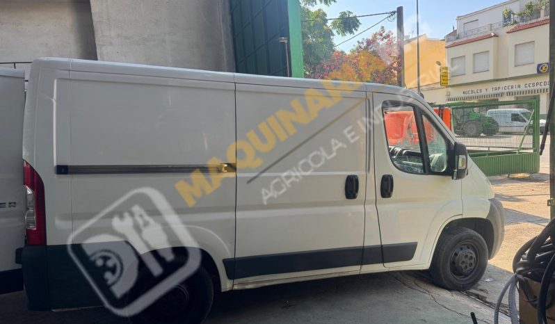 PEUGEOT BOXER CON EQUIPO DE DESATACOS DE 35 CV lleno