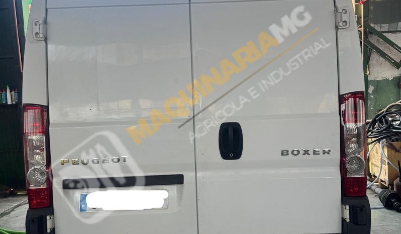 PEUGEOT BOXER CON EQUIPO DE DESATACOS DE 35 CV lleno
