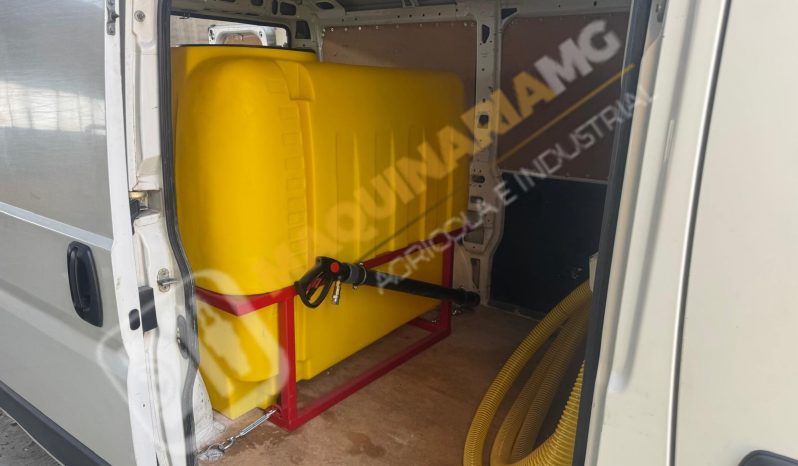PEUGEOT BOXER CON EQUIPO DE DESATACOS DE 35 CV lleno