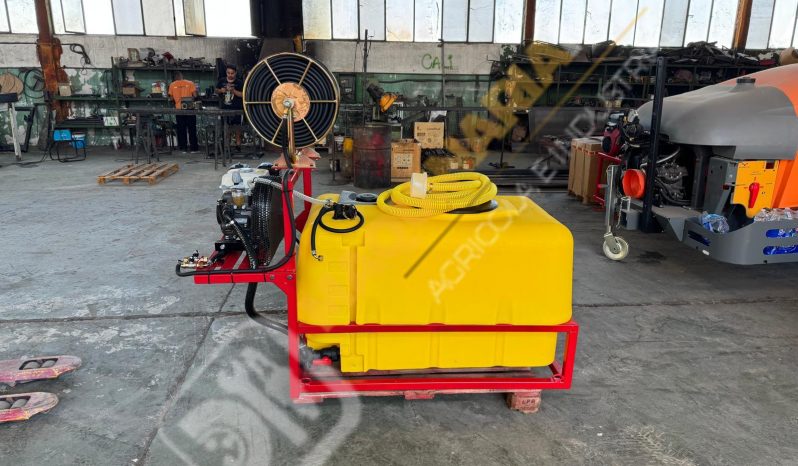 EQUIPO PICK UP DE FUMIGACIÓN 600 L CON ENROLLADOR DE 100 M lleno