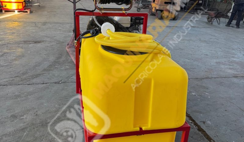 EQUIPO PICK UP DE FUMIGACIÓN 600 L CON ENROLLADOR DE 100 M lleno
