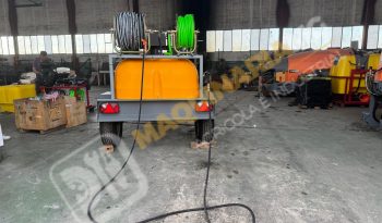 EQUIPO DE LIMPIEZA CON AGUA CALIENTE 300 BARES lleno