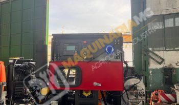 EQUIPO DE LIMPIEZA CON AGUA CALIENTE 300 BARES lleno