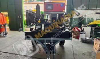 EQUIPO DE LIMPIEZA CON AGUA CALIENTE 300 BARES lleno