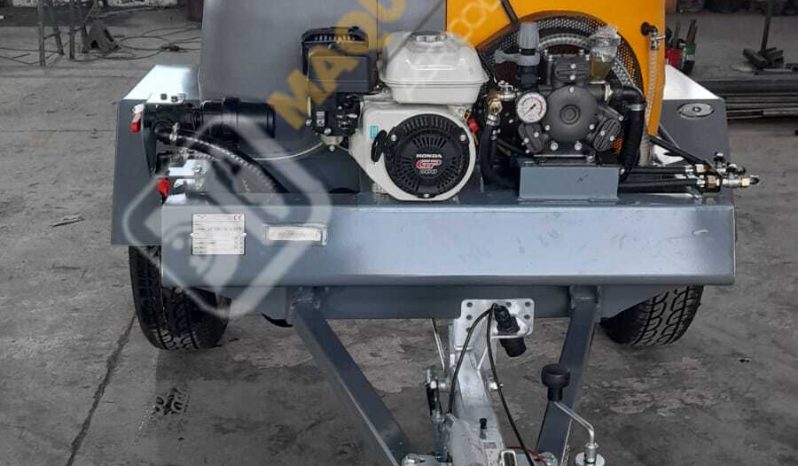 EQUIPO DE FUMIGACIÓN 1000 L CON ENROLLADOR Y FRENO DE INERCIA lleno