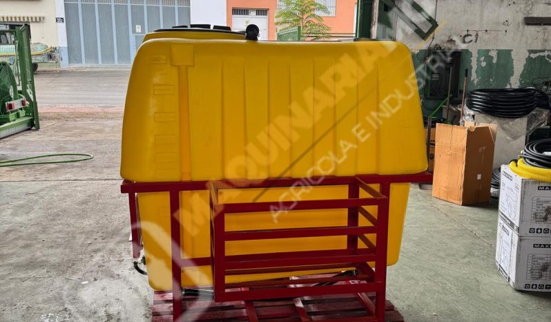 CUBA SUSPENDIDA DE 1000 LITROS CON BOMBA DE 100 LITROS Y 60 BARES lleno
