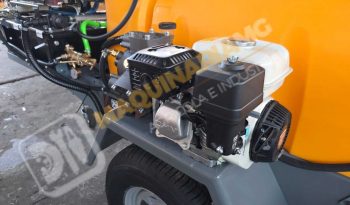 EQUIPO DE LIMPIEZA CON AGUA CALIENTE 300 BARES lleno