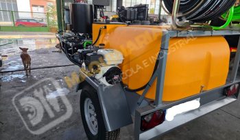 EQUIPO DE LIMPIEZA CON AGUA CALIENTE 300 BARES lleno