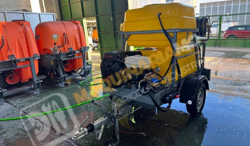 EQUIPO ARRASTRADO DE SUCCIÓN Y DESATASCOS 600 + 300 LITROS lleno