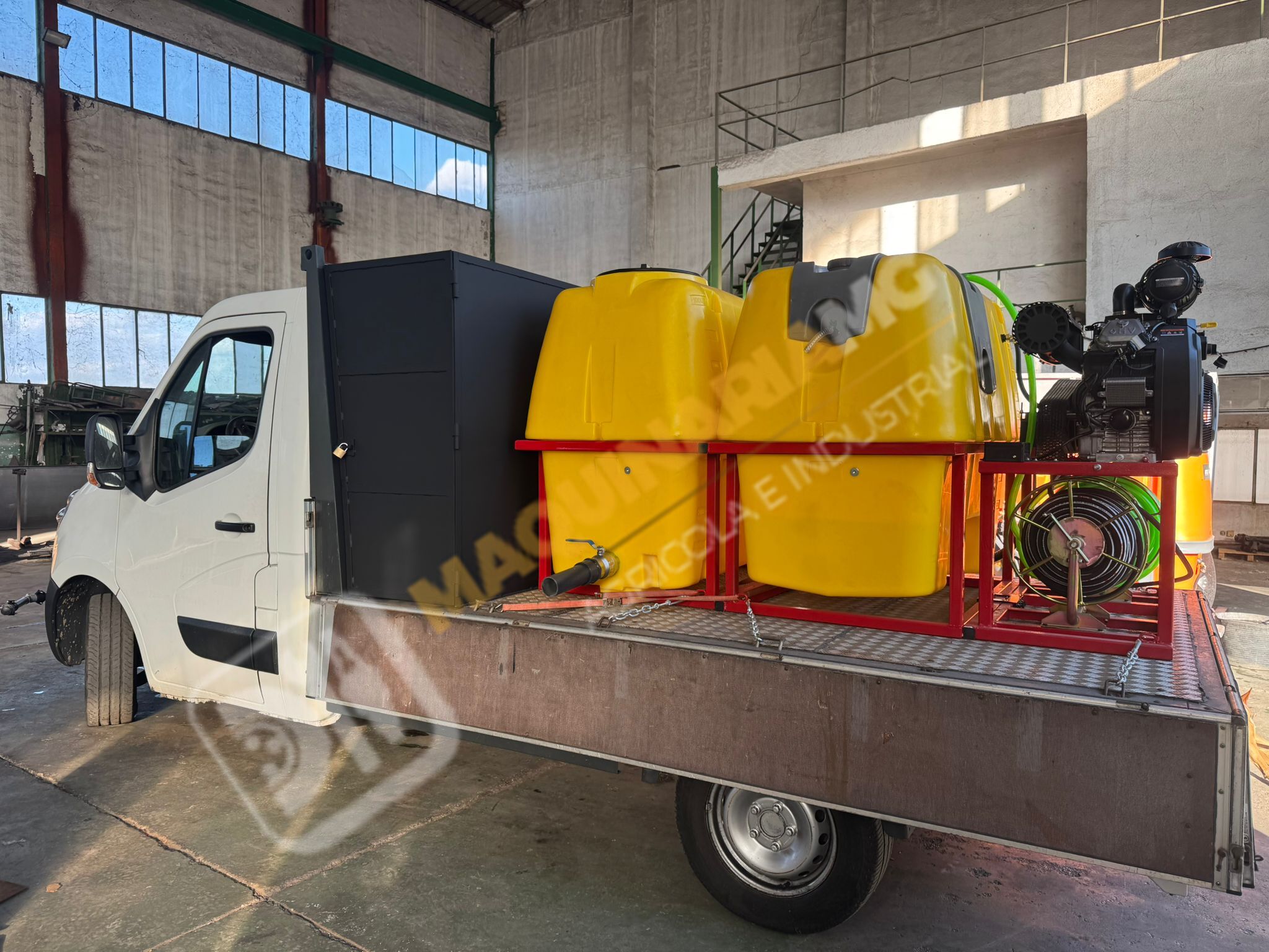 EQUIPO DE LIMPIEZA CON BARRA DELANTERA DE BALDEO