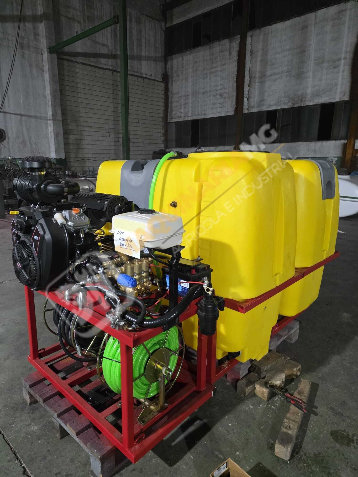 EQUIPO DE DESATASCOS Y SUCCIÓN 800 + 800 L CON MOTOR DE 35 CV