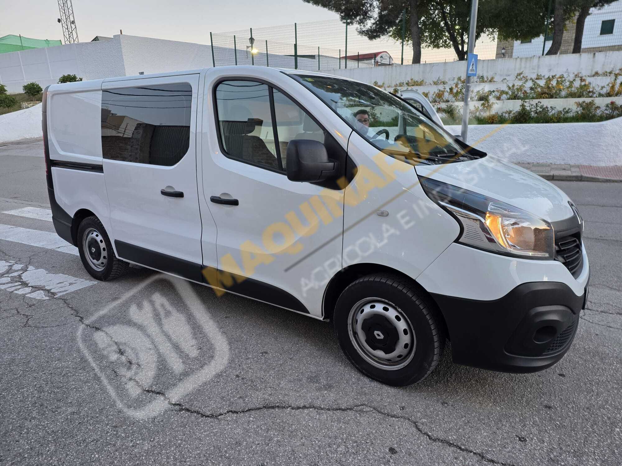 RENAULT TRAFIC + EQUIPO DE DESATASCOS DE 35 CV