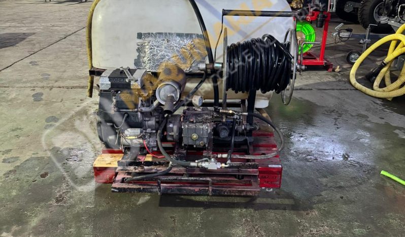 EQUIPO DE DESATASCOS DE SEGUNDA MANO 600 LITROS lleno