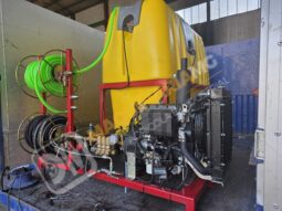 EQUIPO DE LIMPIEZA Y DESATASCOS 1500 LITROS 28 CV DIESEL lleno