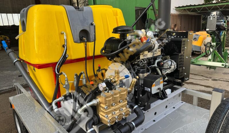EQUIPO DIESEL 4 CILINDROS PARA LIMPIEZA Y DESATASCOS lleno