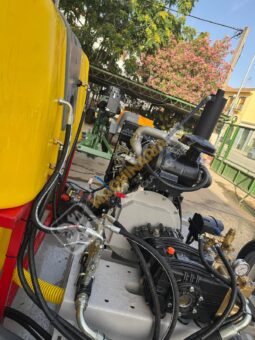 EQUIPO DIESEL 4 CILINDROS PARA LIMPIEZA Y DESATASCOS lleno