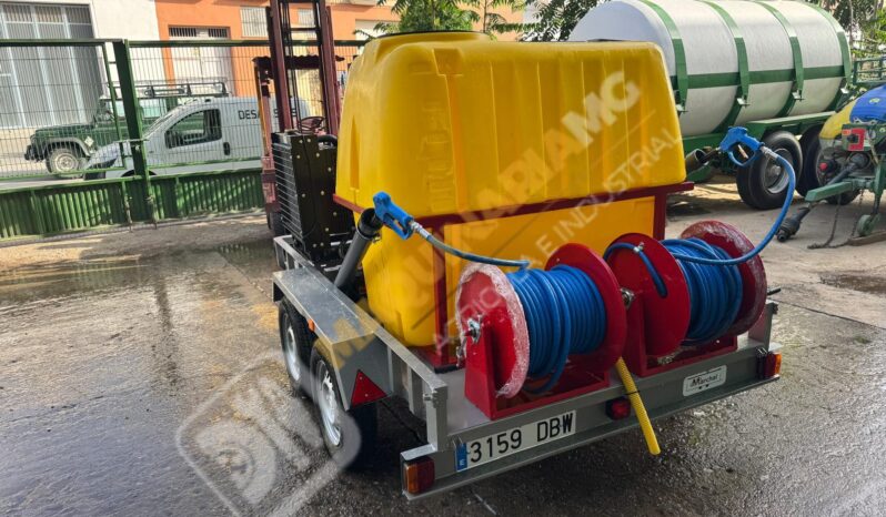 EQUIPO DIESEL 4 CILINDROS PARA LIMPIEZA Y DESATASCOS lleno