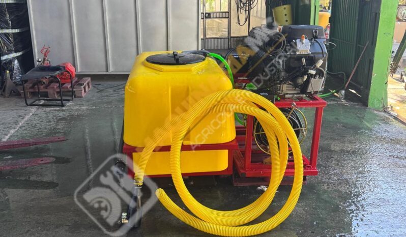 EQUIPO DESATASCOS DE 600 L 35 CV Y MANDO DE 3 FUNCIONES lleno