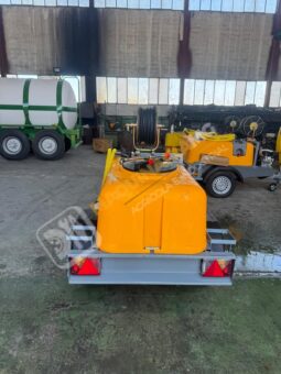 EQUIPO DE EXTINCIÓN DE INCENDIOS DE 600 LITROS lleno