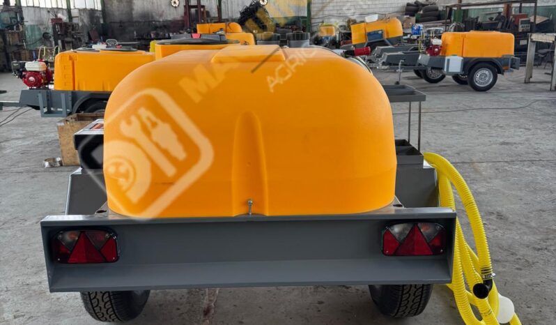 EQUIPO DE EXTINCIÓN DE INCENDIOS 1000 LITROS MOD. VEJER lleno