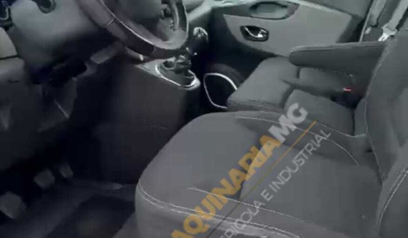 FURGÓN PARA DESATASCOS, LIMPIEZA Y DESINFECCIÓN lleno