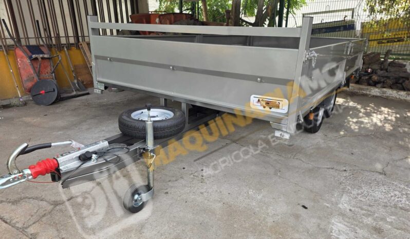 REMOLQUE EN BATEA DE DOBLE EJE lleno