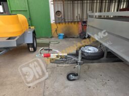 REMOLQUE EN BATEA DE DOBLE EJE lleno