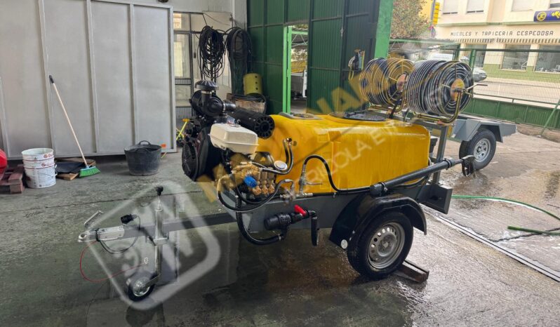 EQUIPO DE LIMPIEZA Y DESATASCOS 600 L CON MOTOR 35 CV Y 2 ENROLLADORES DE 100 M lleno