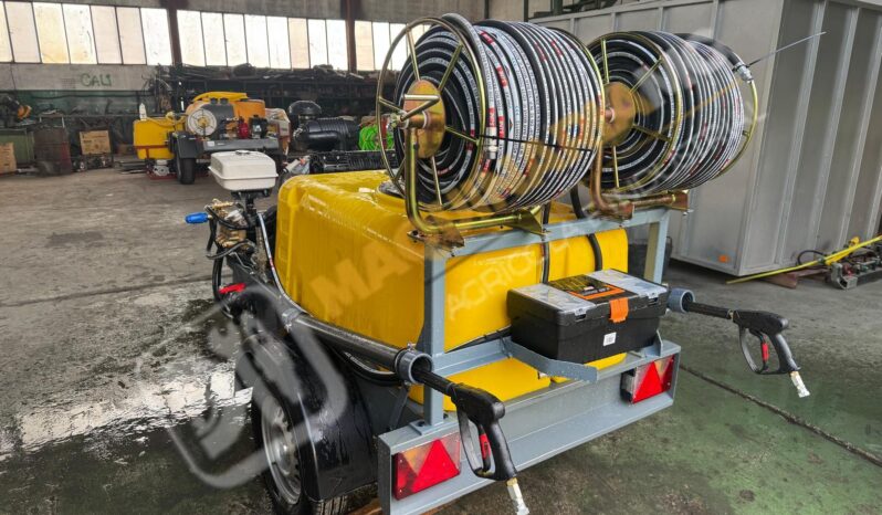 EQUIPO DE LIMPIEZA Y DESATASCOS 600 L CON MOTOR 35 CV Y 2 ENROLLADORES DE 100 M lleno