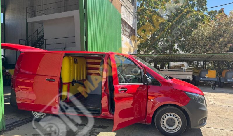 FURGONETA MERCEDES VITO CON EQUIPO DE DESATASCOS DE 35 CV lleno
