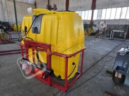CUBA SUSPENDIDA DE 1500 LITROS CON BOMBA COMET DE 50 LITROS Y 50 BARES
