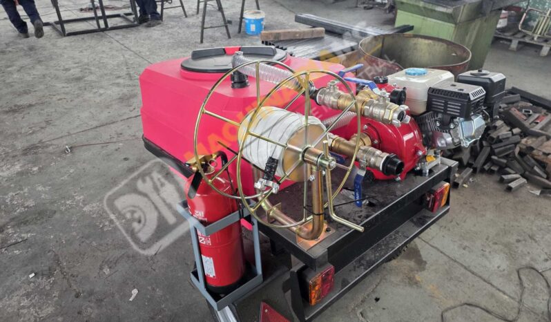 EQUIPO DE EXTINCIÓN DE INCENDIOS 300 LITROS lleno