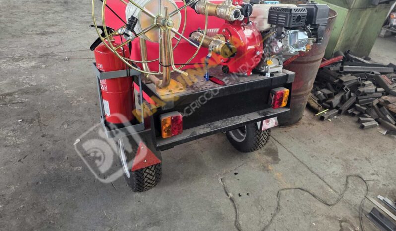 EQUIPO DE EXTINCIÓN DE INCENDIOS 300 LITROS lleno
