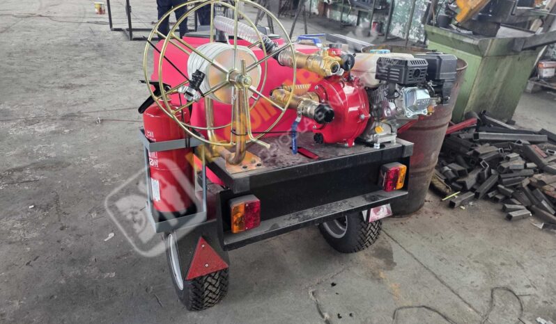 EQUIPO DE EXTINCIÓN DE INCENDIOS 300 LITROS lleno
