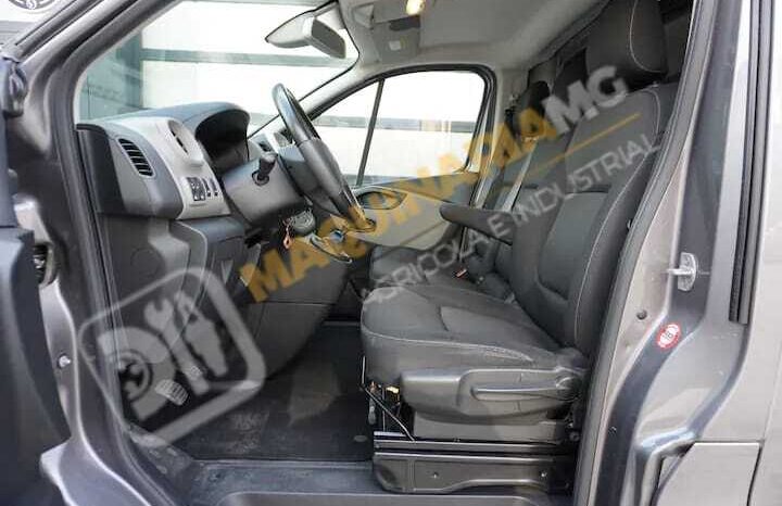 FURGÓN RENAULT TRAFIC CON EQUIPO PARA DESATASCOS, LIMPIEZA Y SUCCIÓN lleno