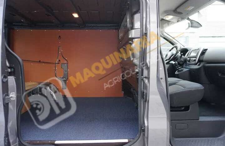 FURGÓN RENAULT TRAFIC CON EQUIPO PARA DESATASCOS, LIMPIEZA Y SUCCIÓN lleno