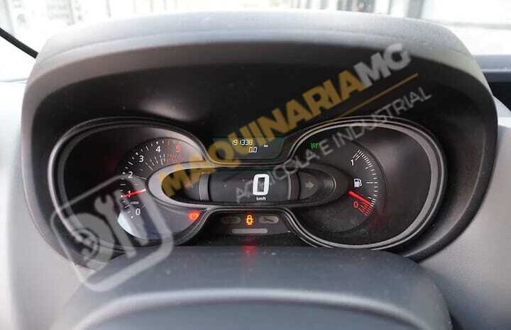 FURGÓN RENAULT TRAFIC CON EQUIPO PARA DESATASCOS, LIMPIEZA Y SUCCIÓN lleno