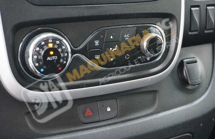 FURGÓN RENAULT TRAFIC CON EQUIPO PARA DESATASCOS, LIMPIEZA Y SUCCIÓN lleno