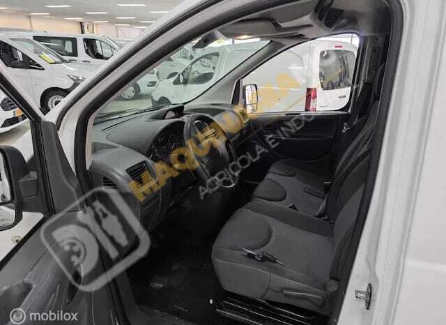 FURGÓN PEUGEOT EXPERT CON EQUIPO PARA DESATASCOS, LIMPIEZA Y SUCCIÓN lleno