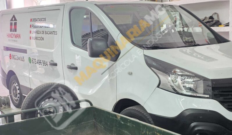 FURGÓN PARA DESATASCOS, LIMPIEZA Y DESINFECCIÓN lleno