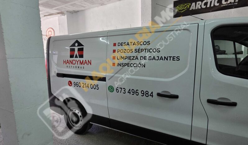 FURGÓN PARA DESATASCOS, LIMPIEZA Y DESINFECCIÓN lleno