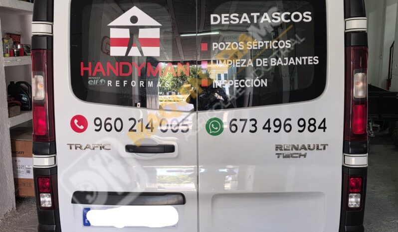 FURGÓN PARA DESATASCOS, LIMPIEZA Y DESINFECCIÓN lleno