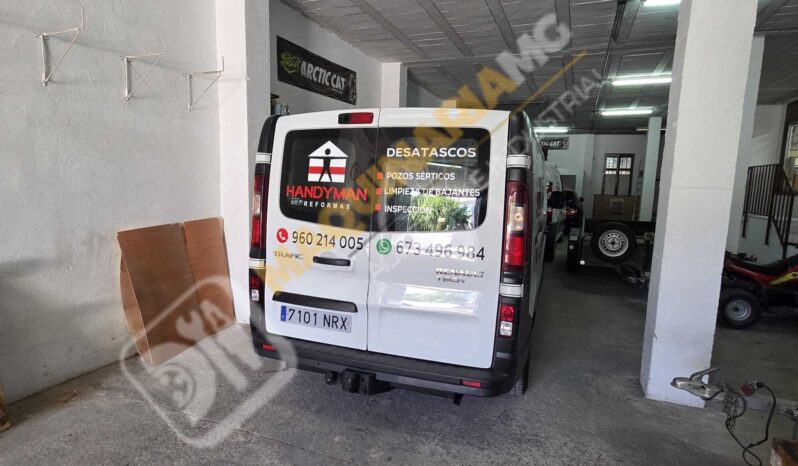 FURGÓN PARA DESATASCOS, LIMPIEZA Y DESINFECCIÓN lleno