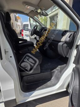 FURGÓN TRAFIC PARA DESATASCOS, LIMPIEZA Y DESINFECCIÓN lleno