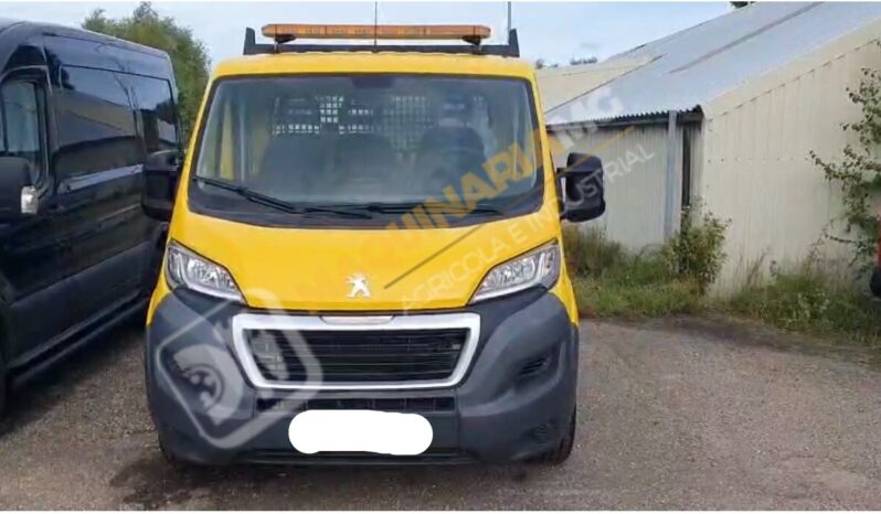 CAMIÓN PEUGEOT BOXER CON EQUIPO DE 35 CV lleno