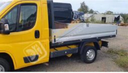 CAMIÓN PEUGEOT BOXER CON EQUIPO DE 35 CV lleno