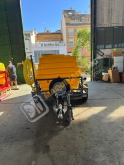 EQUIPO DE 2000 LITROS PARA RIEGO, FUMIGACIÓN E INCENDIOS lleno