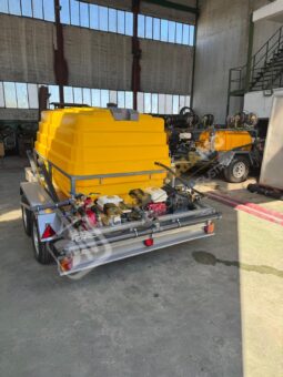 EQUIPO DE 2000 LITROS PARA RIEGO, FUMIGACIÓN E INCENDIOS lleno