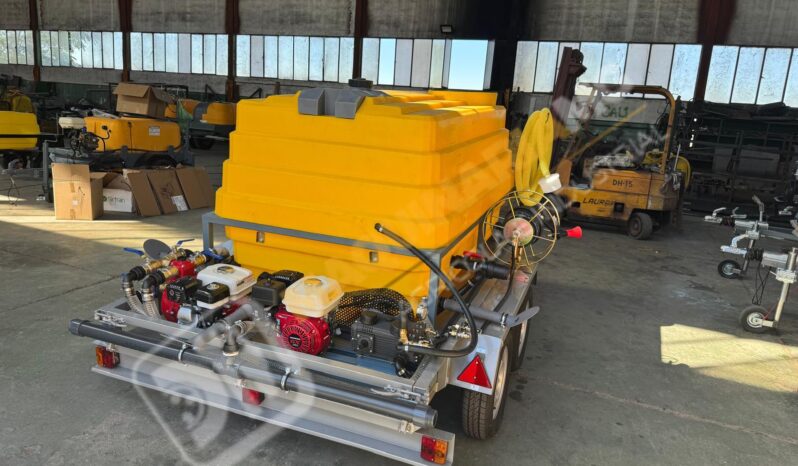 EQUIPO DE 2000 LITROS PARA RIEGO, FUMIGACIÓN E INCENDIOS lleno